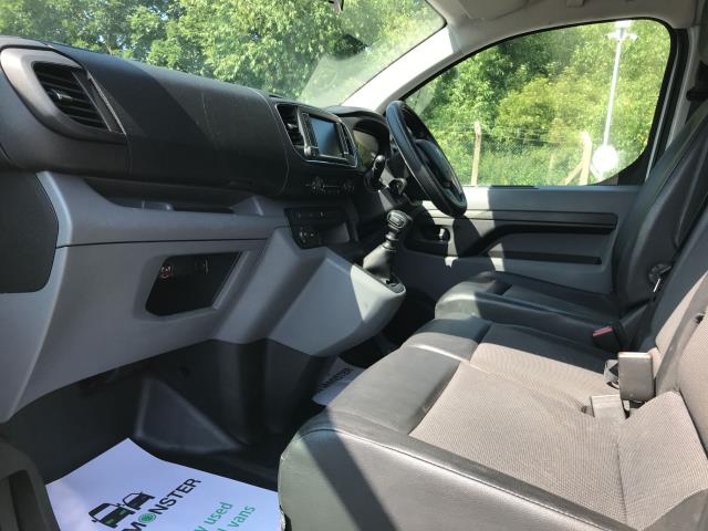 2020 Peugeot Expert 1000 1.5 Bluehdi 100 Professional Van (NU70VKK) Image 21
