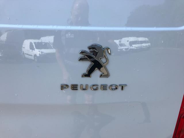 2020 Peugeot Expert 1000 1.5 Bluehdi 100 Professional Van (NU70VKK) Image 19