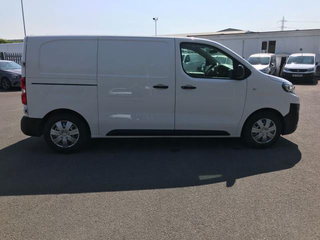 2020 Peugeot Expert 1000 1.5 Bluehdi 100 Professional Van (NU70VKK) Image 12