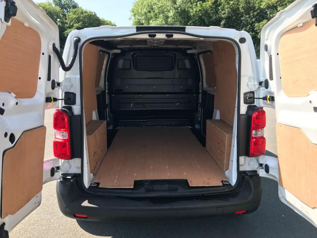 2020 Peugeot Expert 1000 1.5 Bluehdi 100 Professional Van (NU70VKK) Image 9