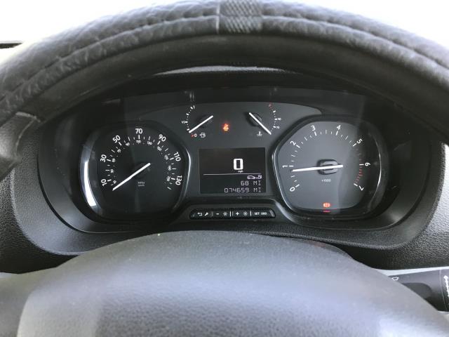 2020 Peugeot Expert 1000 1.5 Bluehdi 100 Professional Van (NU70VKK) Image 24