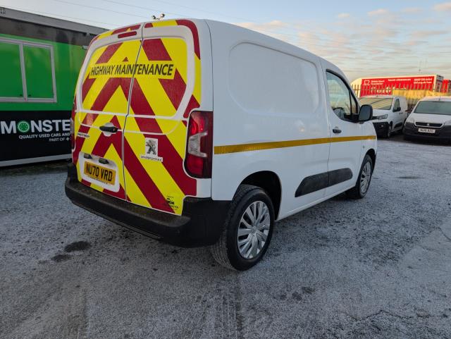 2020 Peugeot Partner 1000 1.5 Bluehdi 100 Professional Van (NU70VRD) Image 13