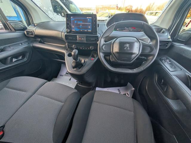 2020 Peugeot Partner 1000 1.5 Bluehdi 100 Professional Van (NU70VRD) Image 18