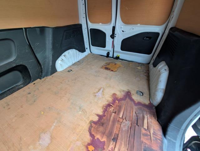 2020 Peugeot Partner 1000 1.5 Bluehdi 100 Professional Van (NU70VRD) Image 8