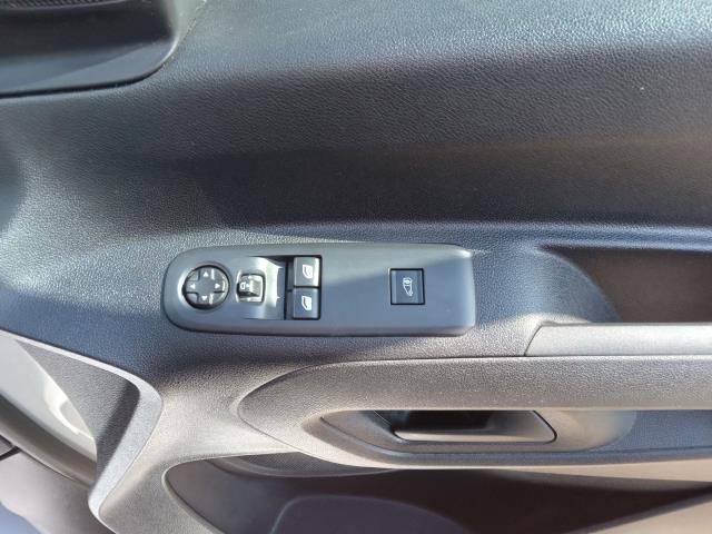2020 Peugeot Partner 1000 1.5 Bluehdi 100 Professional Van (NU70VRL) Image 23