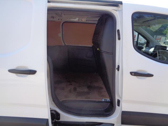 2020 Peugeot Partner 950 1.5 Bluehdi 100 Professional Van (NU70VTK) Image 18