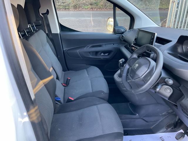 2020 Peugeot Partner 950 1.5 Bluehdi (LONG) 100 Professional Van (NU70VTT) Image 17