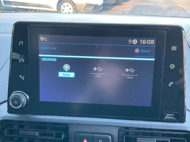 2020 Peugeot Partner 950 1.5 Bluehdi (LONG) 100 Professional Van (NU70VTT) Image 21