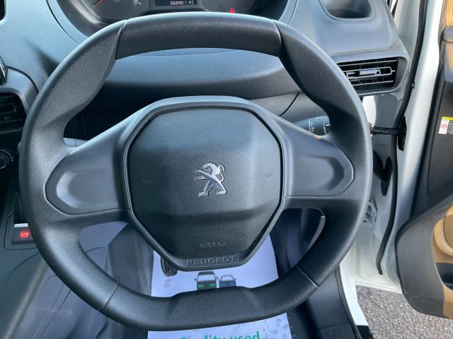 2020 Peugeot Partner 950 1.5 Bluehdi (LONG) 100 Professional Van (NU70VTT) Image 18