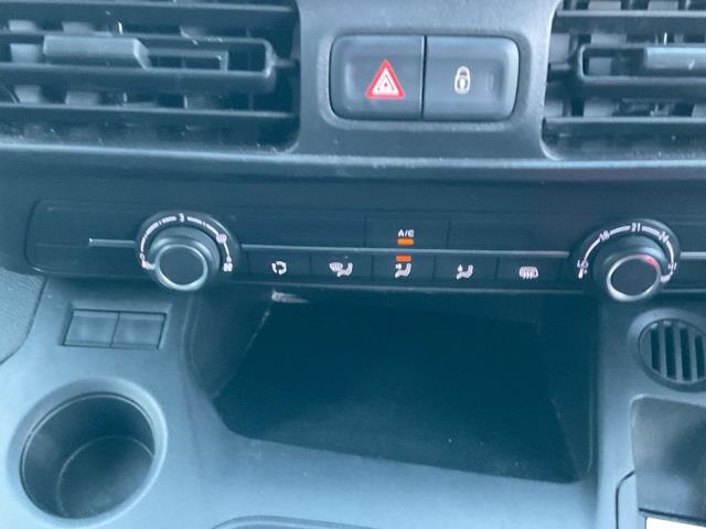 2020 Peugeot Partner 950 1.5 Bluehdi (LONG) 100 Professional Van (NU70VTT) Image 25