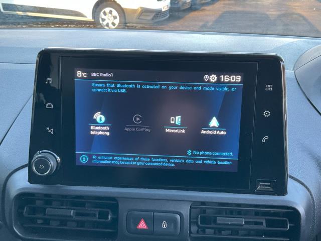 2020 Peugeot Partner 950 1.5 Bluehdi (LONG) 100 Professional Van (NU70VTT) Image 22