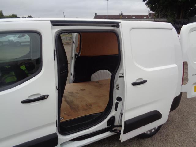 2020 Peugeot Partner 950 1.5 Bluehdi 100 Professional Van Long (NU70VUP) Image 12