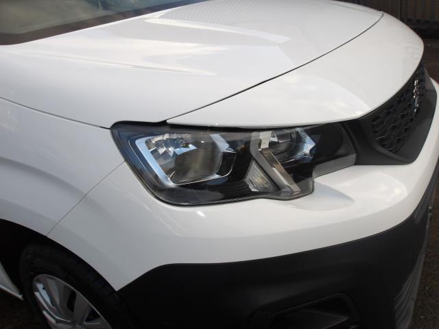 2020 Peugeot Partner 950 1.5 Bluehdi 100 Professional Van (NU70VUS) Image 13