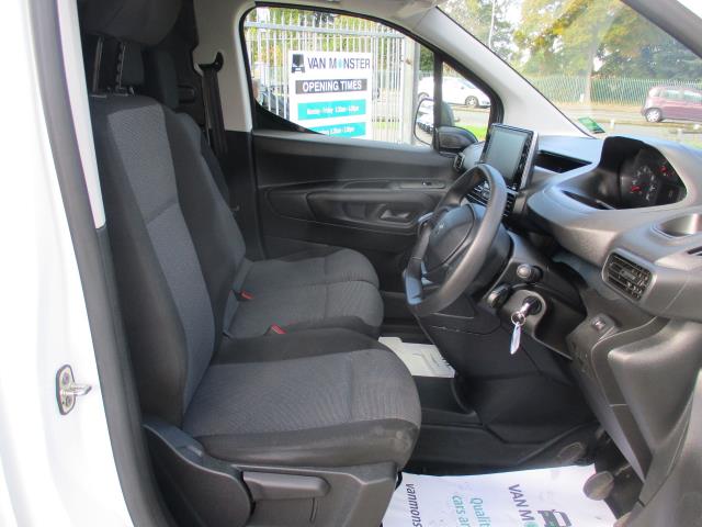 2020 Peugeot Partner 950 1.5 Bluehdi 100 Professional Van *LIMITED TO 59MPH* (NU70VWA) Image 12