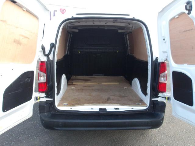 2020 Peugeot Partner 950 1.5 Bluehdi 100 Professional Van (NU70VWM) Image 16