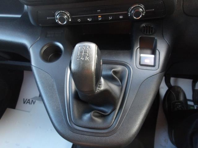 2020 Peugeot Partner 950 1.5 Bluehdi 100 Professional Van (NU70VWM) Image 27