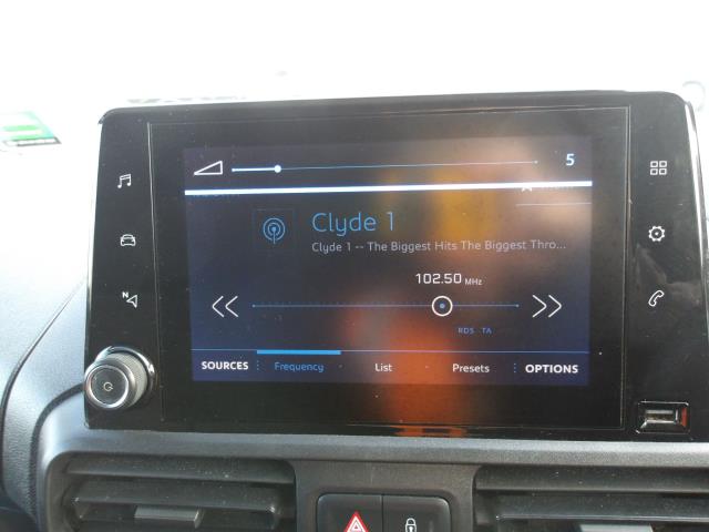 2020 Peugeot Partner 950 1.5 Bluehdi 100 Professional Van (NU70VWM) Image 24