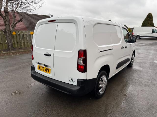 2021 Peugeot Partner 950 1.5 Bluehdi 100 L2 Professional Van  (NU70VWY) Image 9