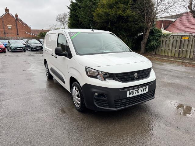 2021 Peugeot Partner 950 1.5 Bluehdi 100 L2 Professional Van  (NU70VWY) Image 2