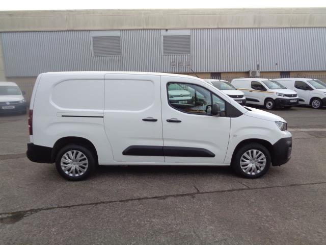 2020 Peugeot Partner 950 1.5 Bluehdi 100 Professional Van (NU70VXE) Image 4