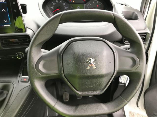 2020 Peugeot Partner L2 950 1.5BLUE HDI 100PS PROFESSIONAL EURO 6 (NU70VXM) Image 17