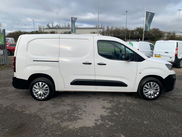 2020 Peugeot Partner 950 1.5 Bluehdi 100 Professional Van L2 (NU70VXZ) Image 13