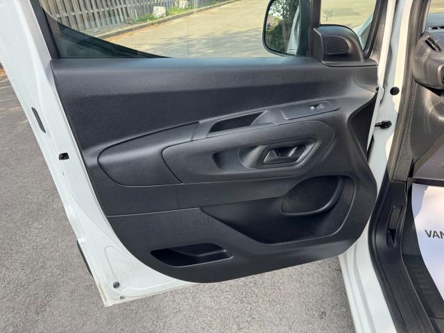 2020 Peugeot Partner 950 1.5 Bluehdi 100 LONG Professional Van (NU70VYL) Image 33