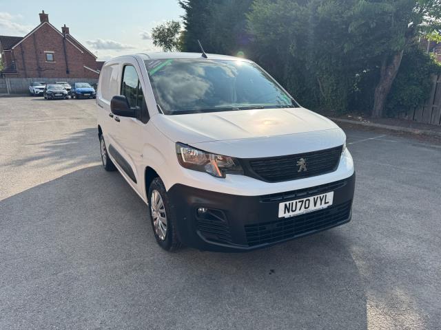 2020 Peugeot Partner 950 1.5 Bluehdi 100 LONG Professional Van (NU70VYL) Image 2