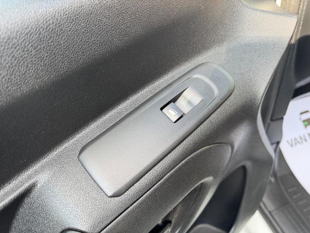 2020 Peugeot Partner 950 1.5 Bluehdi 100 LONG Professional Van (NU70VYL) Image 34