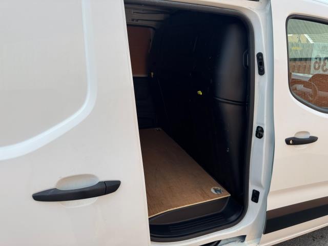 2020 Peugeot Partner 950 1.5 Bluehdi 100 LONG Professional Van (NU70VYL) Image 42