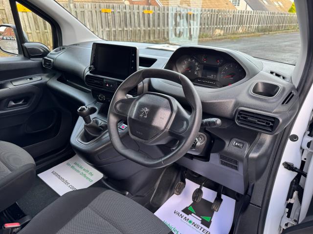 2020 Peugeot Partner L2 850 1.5 Bluehdi 100 Professional Crew Van EURO 6 (NU70WFM) Image 14