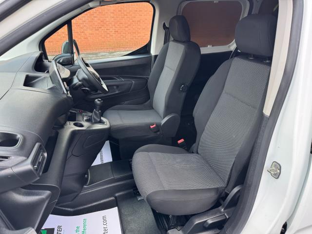 2020 Peugeot Partner L2 850 1.5 Bluehdi 100 Professional Crew Van EURO 6 (NU70WFM) Image 32