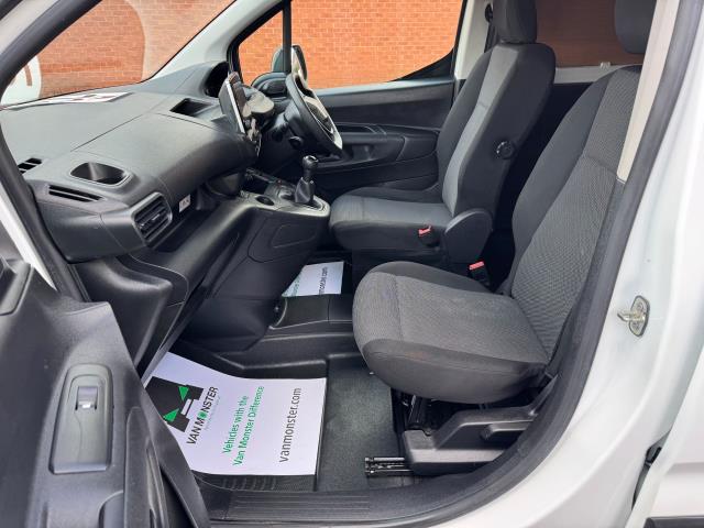 2020 Peugeot Partner L2 850 1.5 Bluehdi 100 Professional Crew Van EURO 6 (NU70WFM) Image 31