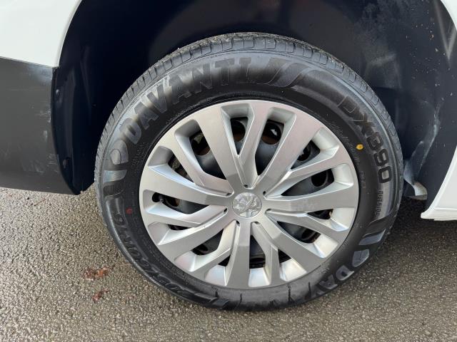 2020 Peugeot Partner L2 850 1.5 Bluehdi 100 Professional Crew Van EURO 6 (NU70WFM) Image 61