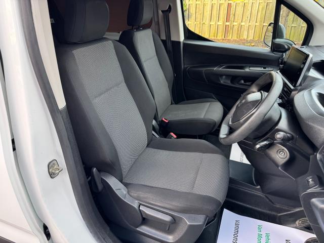 2020 Peugeot Partner L2 850 1.5 Bluehdi 100 Professional Crew Van EURO 6 (NU70WFM) Image 16