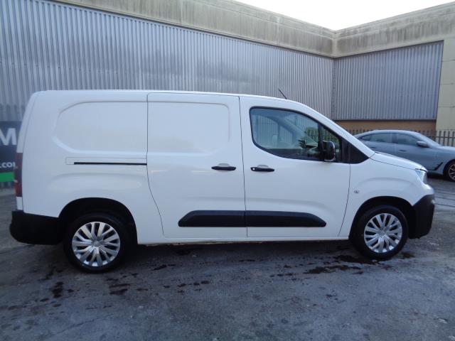 2020 Peugeot Partner 950 1.5 Bluehdi 100 Professional Van (NU70WUK) Image 9