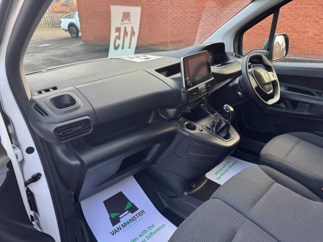 2020 Peugeot Partner 1000 1.5 Bluehdi 100 Professional Van (NU70XWM) Image 28