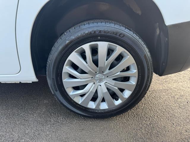 2020 Peugeot Partner 1000 1.5 Bluehdi 100 Professional Van (NU70XWM) Image 54