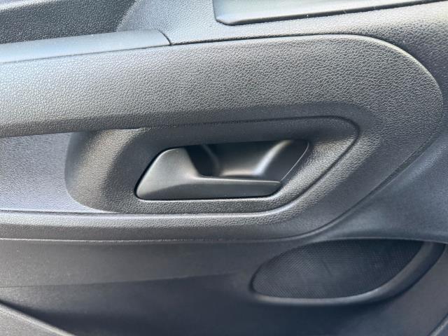 2020 Peugeot Partner 1000 1.5 Bluehdi 100 Professional Van (NU70XWM) Image 35