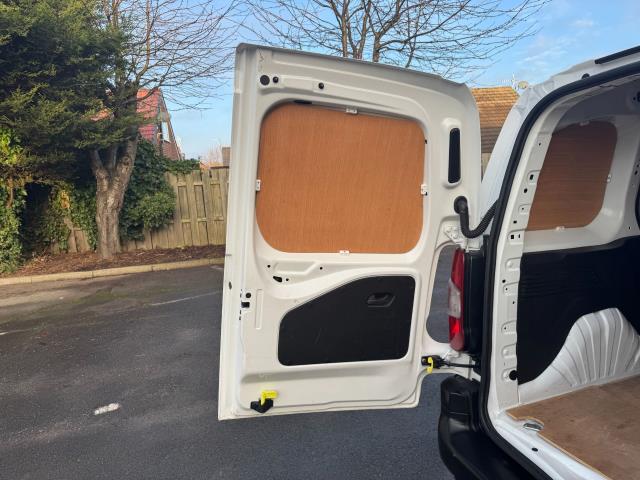 2020 Peugeot Partner 1000 1.5 Bluehdi 100 Professional Van (NU70XWM) Image 49