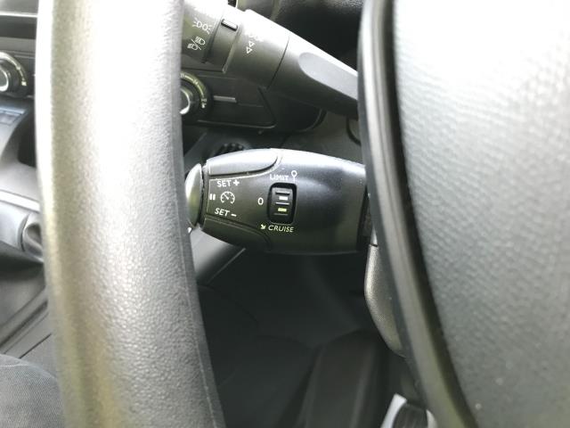 2020 Peugeot Partner 1000 1.5 Bluehdi 100 Professional Van (NU70XWM) Image 25