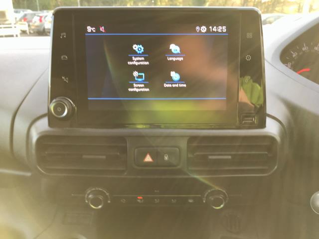 2020 Peugeot Partner 1000 1.5 Bluehdi 100 Professional Van (NU70XWM) Image 24