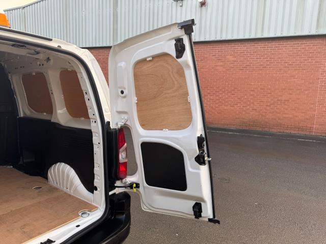 2020 Peugeot Partner 1000 1.5 Bluehdi 100 Professional Van (NU70XWM) Image 50