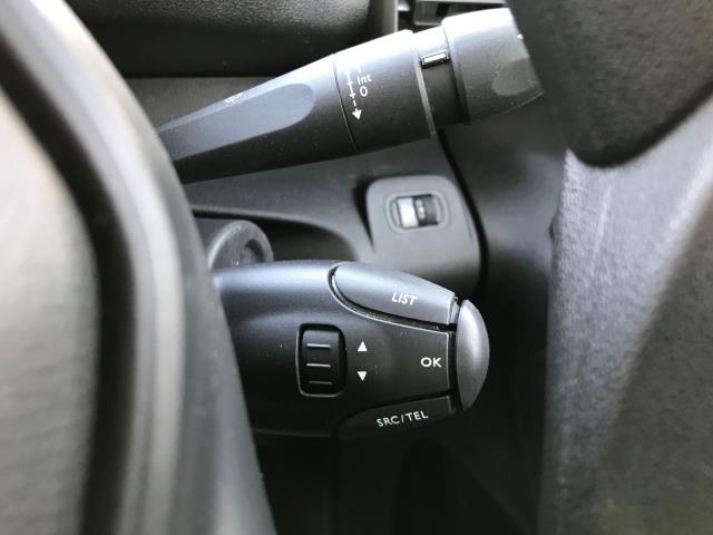 2020 Peugeot Partner 1000 1.5 Bluehdi 100 Professional Van (NU70XWM) Image 26