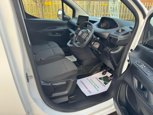 2020 Peugeot Partner 1000 1.5 Bluehdi 100 Professional Van (NU70XWM) Image 13