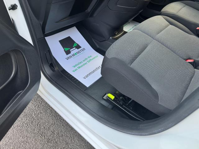 2020 Peugeot Partner 1000 1.5 Bluehdi 100 Professional Van (NU70XWM) Image 31