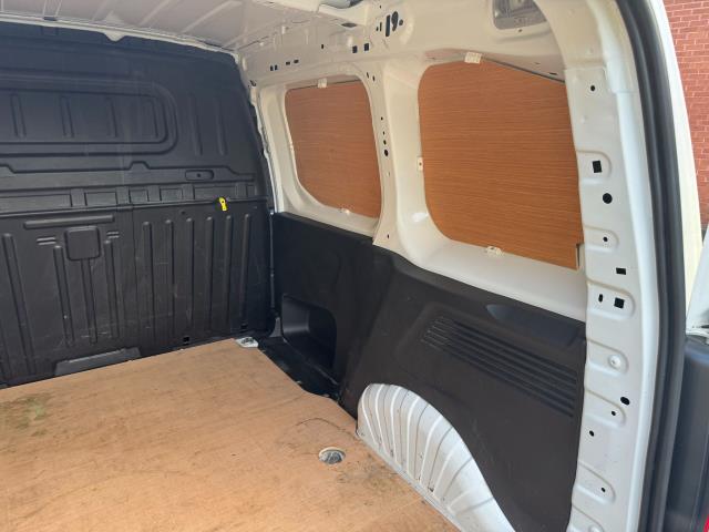 2020 Peugeot Partner 1000 1.5 Bluehdi 100 Professional Van (NU70XWM) Image 46