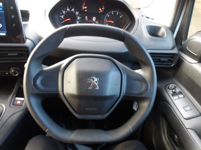 2020 Peugeot Partner 1000 1.5 Bluehdi 100 Professional Van (NU70XZT) Image 25