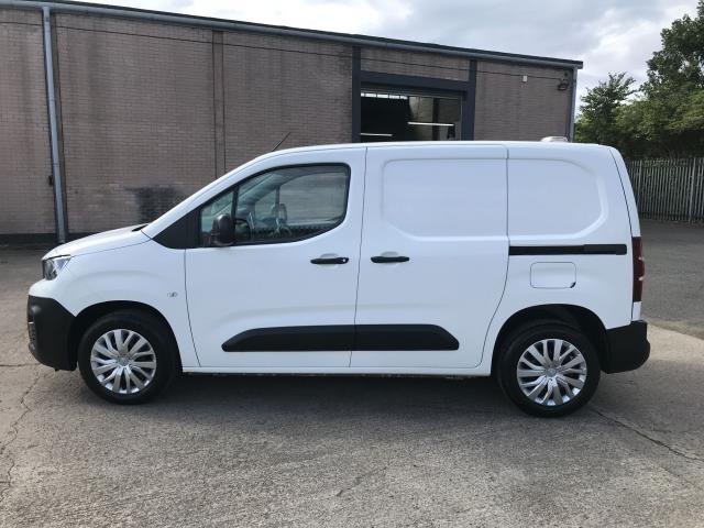 2020 Peugeot Partner L1 1000 1.5BLUE HDI 100PS PROFESSIONAL EURO 6 (NU70XZV) Image 9