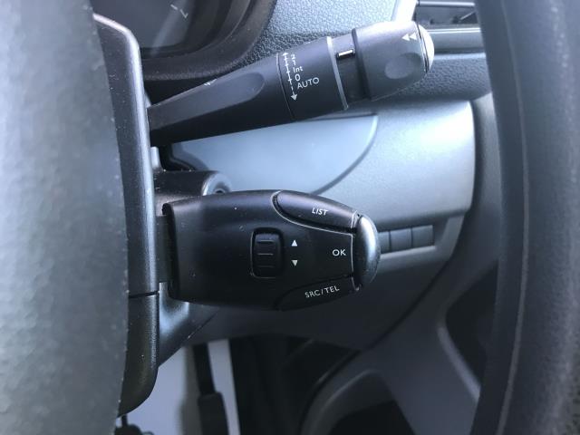 2020 Peugeot Expert 1000 1.5 Bluehdi 100 Professional Van (NU70ZFT) Image 29